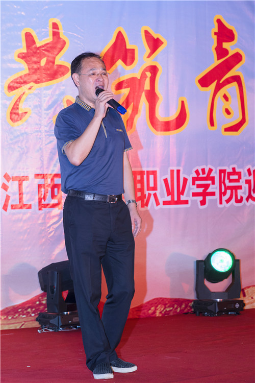 6.刘安卿《呼伦贝尔大草原》.jpg